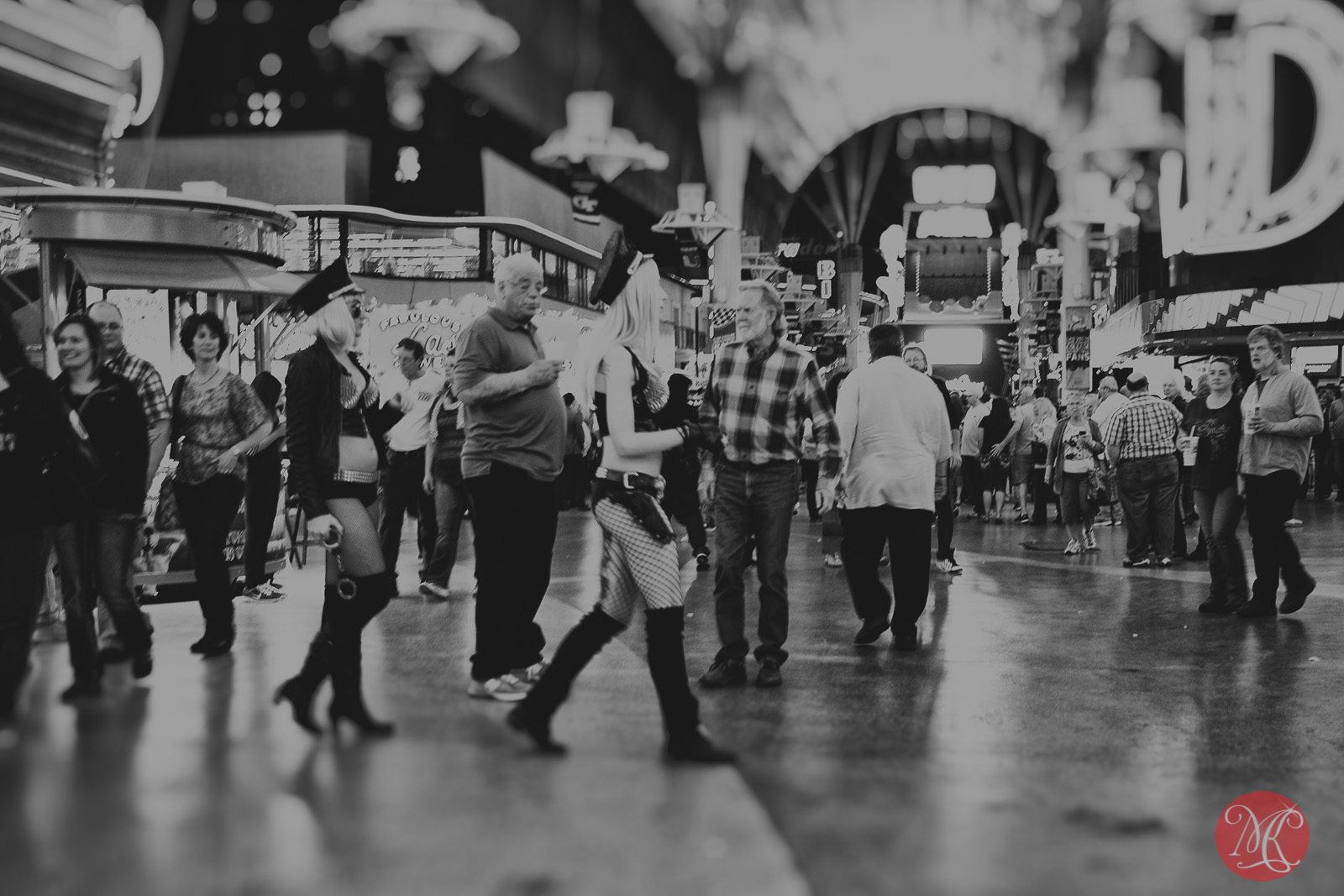 Hip shooting Fuji and 23mm Fuji lens in Las Vegas – Street Photography