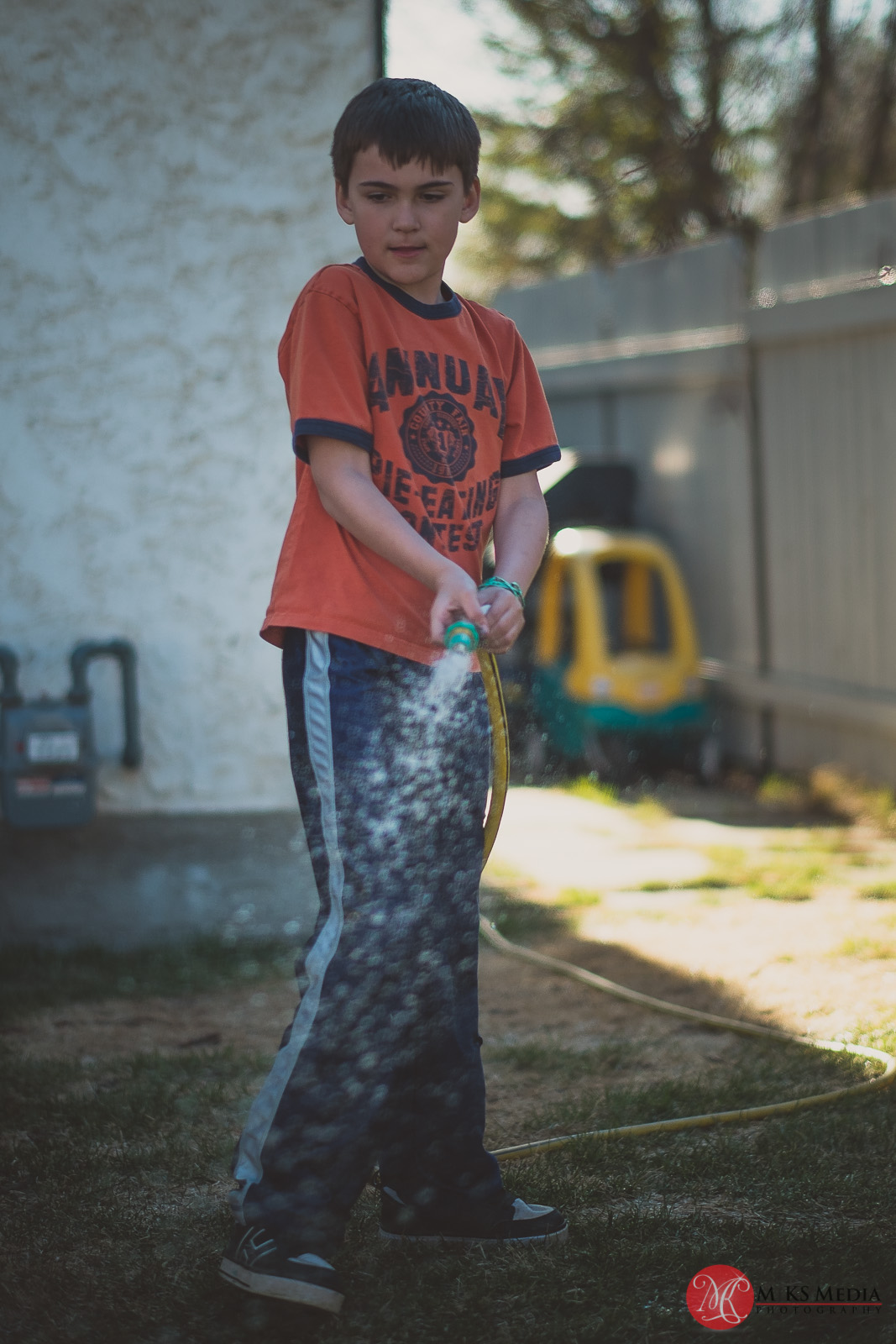 fuji,bokey,yard,spring,picknick,family,kids